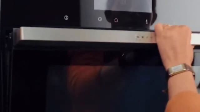 Духовые шкафы Neff с функцией EasyClean®