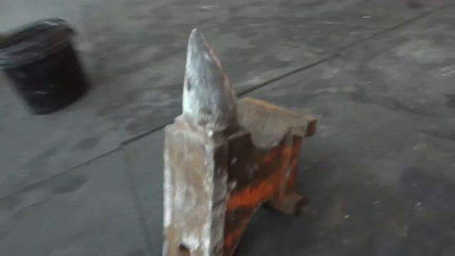 34 Kg (75 Lb) Anvil Clean And Press By The Horn