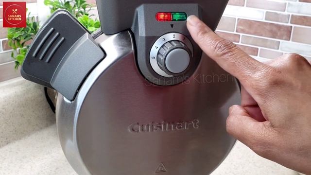 Waffle Pizza Recipe Ft. Cuisinart Vertical Waffle Maker| वॉफल पिज़्ज़ा रेसिपी | Easy Brunch Recipe