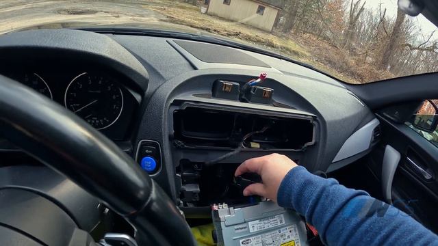 Upgrading The Display Screen (Carplay/Android Auto) In My BMW F22 (2/3/4/x Series)
