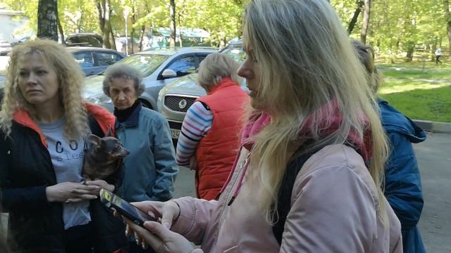 20.05.2022 :: «Умные Коммуникации» Дмитрия Волошина с жителями пр. Мира, дом 1