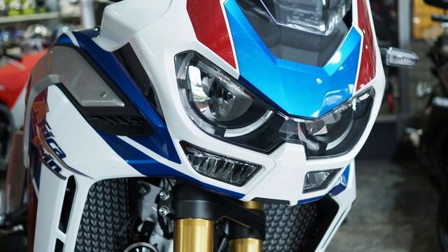 NT1100 Is Coming To Australia! & A Honda Showroom Floor Visit.