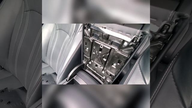 Remove 2018 Lexus RX350 Console Lid.