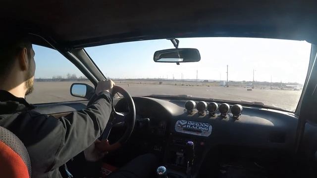 Дрифт Nissan 200sx в спринт-слаломе