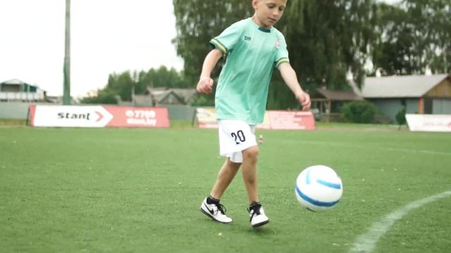 Футбольный клуб Звезда. Презентация формы.