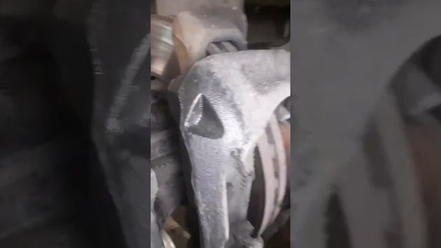 Замена тормозных колодок и дисков