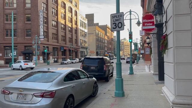 Downtown Milwaukee - Third Ward - Virtual Walking Tour