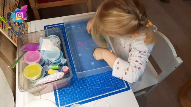 ИГРЫ СО СЛАЙМОМ/ЗАМЕШИВАЕМ И СМЕШИВАЕМ/АНТИСТРЕСС/РАЗВИВАЕМ МЕЛКУЮ МОТОРИКУ