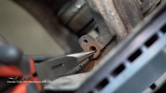 Como Substituir A Sensor ABS No HONDA CIVIC 8 [TUTORIAL DA AUTODOC]