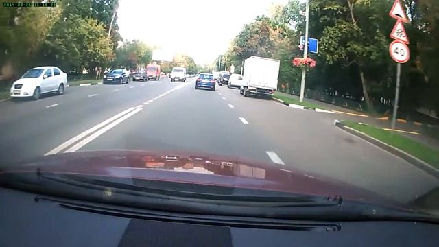 ParkCity DVR HD 460 - видеорегистратор с двумя камерами