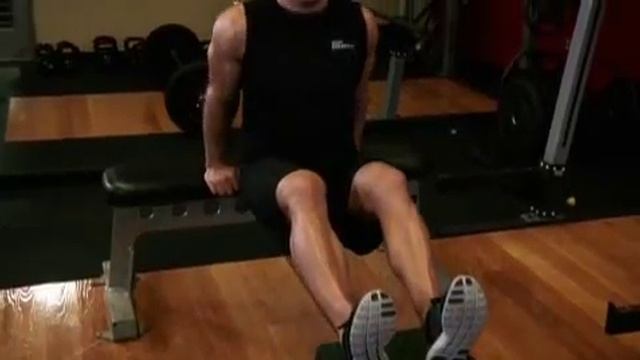 Отжимания трицепсами спиной к скамье