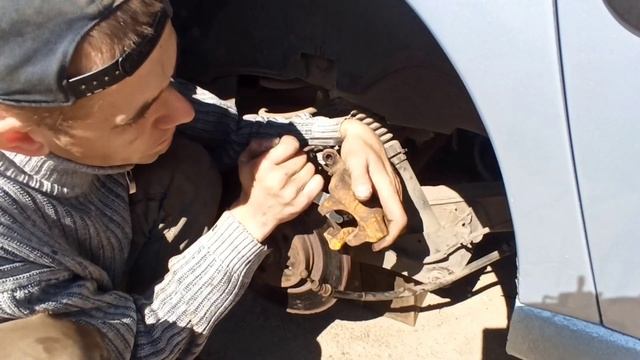 Замена тормозных колодок и дисков