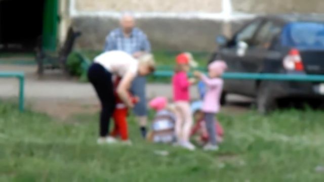 ЧТО СЛУЧИЛОСЬ С ЭТИМИ ДЕТИШКАМИ ))) СЪЕМКА С 21 КРАТНЫМ УВЕЛИЧЕНИЕМ