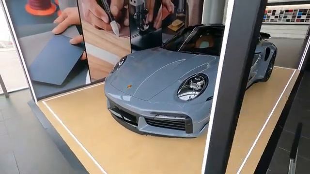 Автосалон Porsche