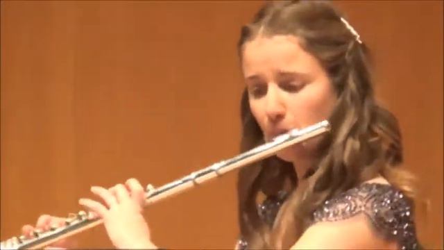 Winnie - Schulhoff Sonata, Rondo-Finale: Allegro Molto Gajo