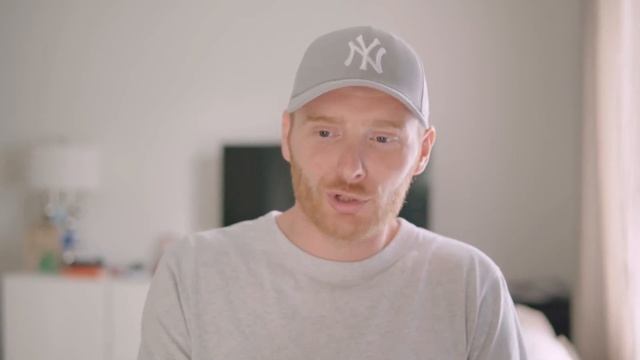 Почему наушники Apple AirPods белые?