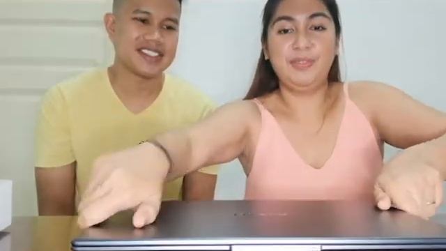 Unboxing Huawei MateBook D14 | Tina Hupanda