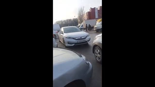 росстов-рынок-класик-местное-ОПГ-вымогаю_192.mp4