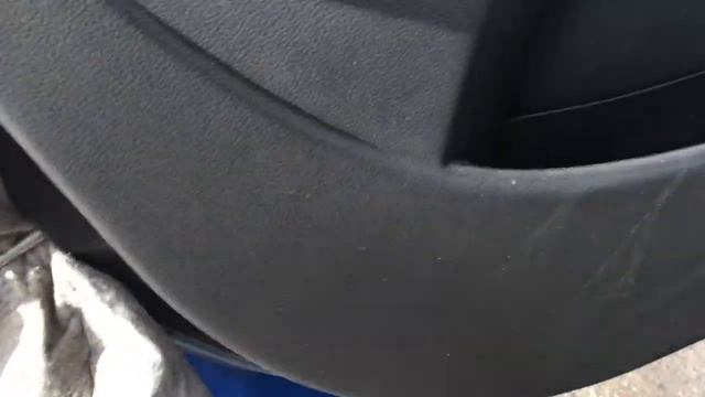 Ремонт дверей: снятие обшивки и замена ручек