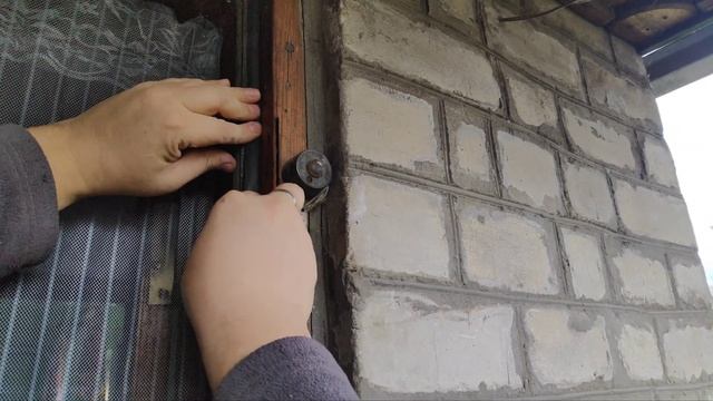 УПЛОТНИТЕЛЬ ДЛЯ ВХОДНЫХ ДВЕРЕЙ Как правильно наклеить и куда чтобы в доме было тепло и не дуло