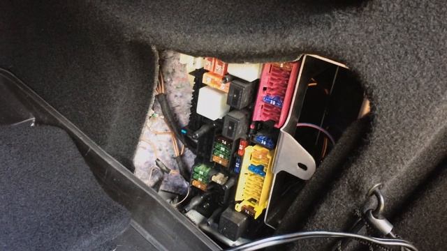 Замена предохранителя на прикуриватель W212