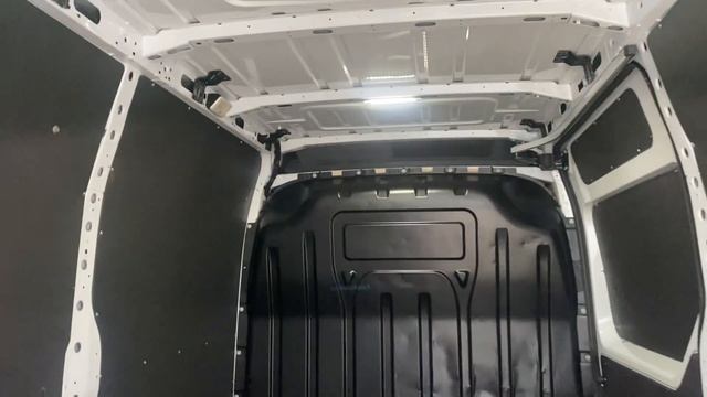 GD712 Renault Master L2h2 170pk