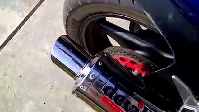 Suzuki Bandit GSF 400 Using Devil Muffler