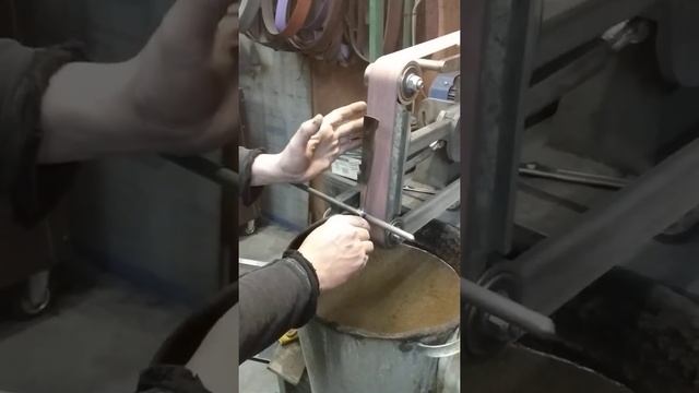 заточка радиусных стамесок на гриндере.