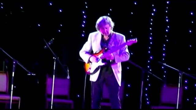 Nastalgie(Nathalie) Julio Iglesias,playing The Guitar Serkarinskii