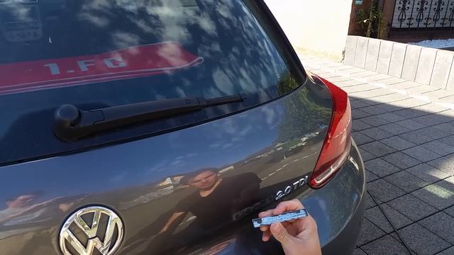 Auto Schriftzug entfernen - Auto Emblem - Logo spurlos entfernen