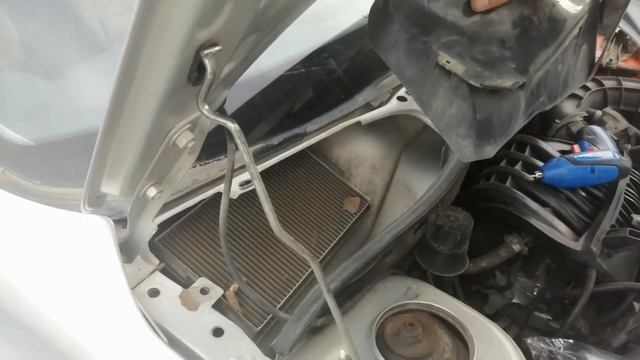 Замена салонного фильтра Лада Гранта/Калина.