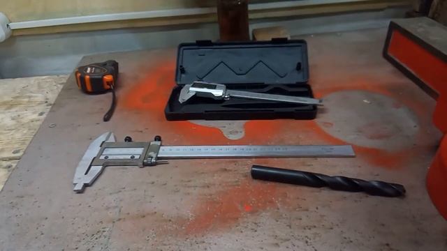 Измерительный инструмент в мастерской