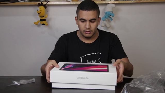 تجربة التسوق من امازون  و ايباي وفتح صندوق  Macbook Pro 2020