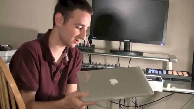 MacBook Pro Retina Display Unboxing 13