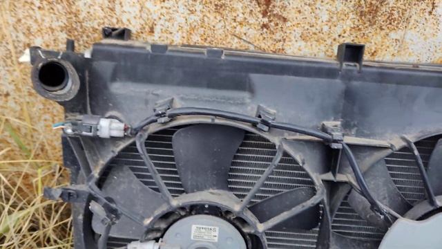 радиатор Авенсис 250