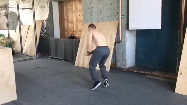 ШКОЛА ФРИРАНА И ПАРКУРА |3|: КАК НЕ ЗАБЫТЬ СВОИ САЛЬТО? КАК ПРОКАЧАТЬ СВОИ ЭЛЕМЕНТЫ?