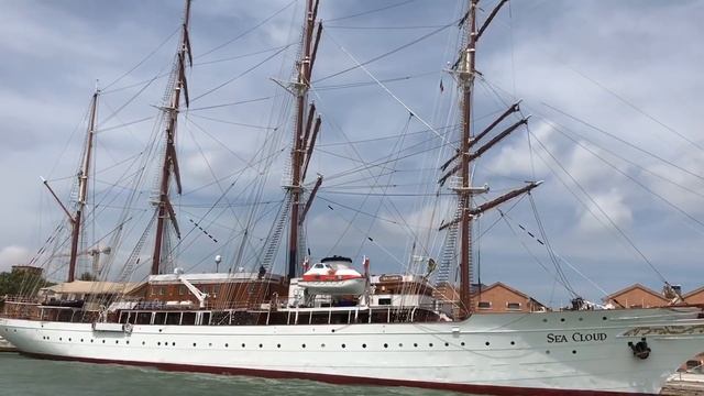 Круизный лайнер Sea Cloud. Венеция