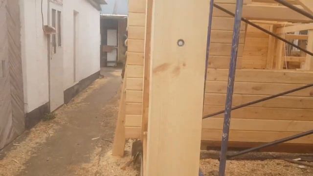 Колонны  из бруса в срубе