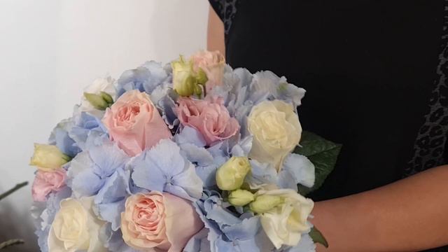 Elegant and Delicate Bridal Bouquet With Blue Flowers // Easy Technique Tutorial