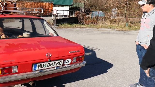 PARKHAUS - Thomas mit seinen OPEL REKORD D