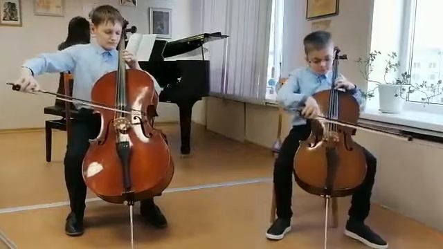 Дж. Гершвин. Хлопай в ладоши, исполняет дуэт виолончелистов Киринцов Артем и Юдин Никита