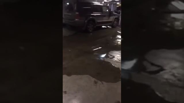 Течь с потолка паркинга Рогожский вал 13 к.2