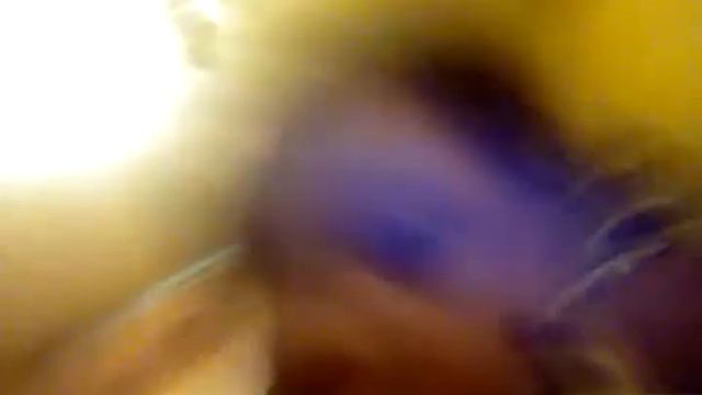 Как играют две подруги