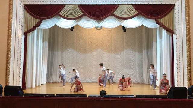 Танцы, стиль, интенсивность