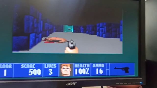 Старые игры на компе с MS-DOS: Wolfshtaine, Mario, и другие..