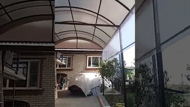 Сделали ажурный навес во дворе?