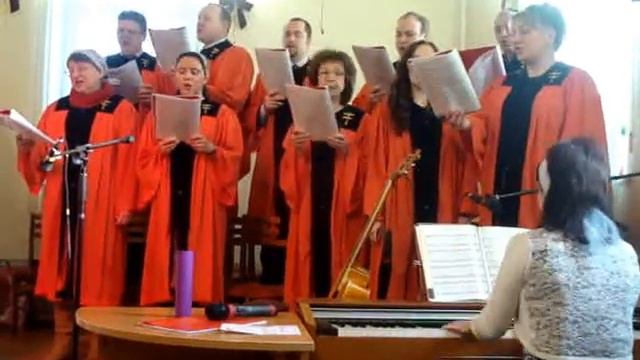 В тиши ночной среди полей