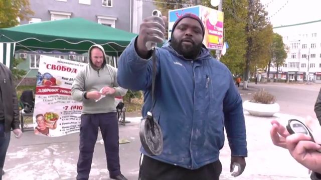 Соревнования в г Новомосковске по хвату Упражнение удержание серебрянной пули эспандером СоС№2