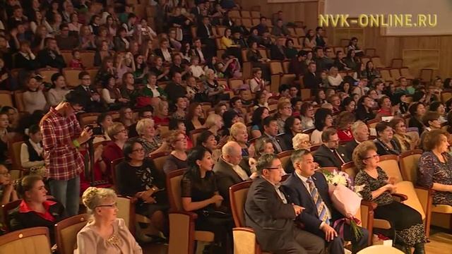 Якутская городская классическая гимназия отмечает 75-летний юбилей