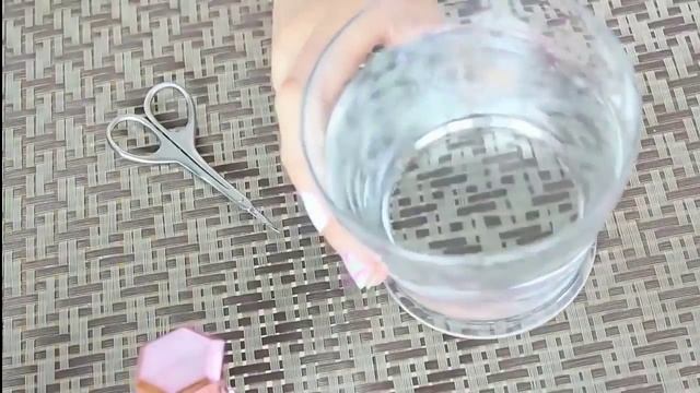 Маникюр. Как сделать водный маникюр